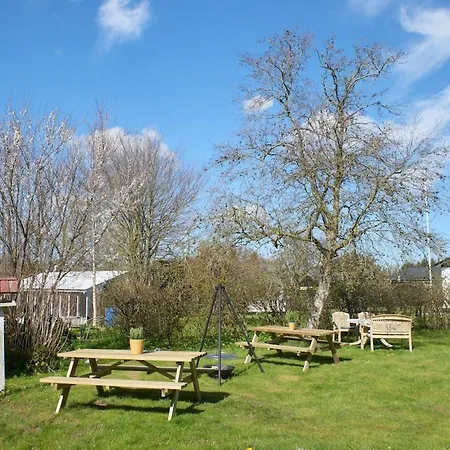 Apartament 2 Bedroom Flat With Garden Just Outside Lokken