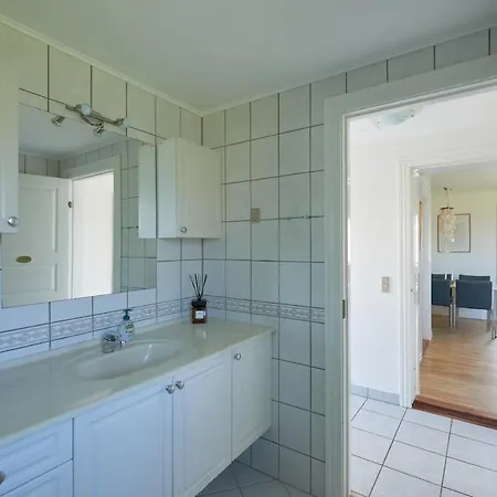 2 Bedroom Flat With Garden Just Outside Lokken