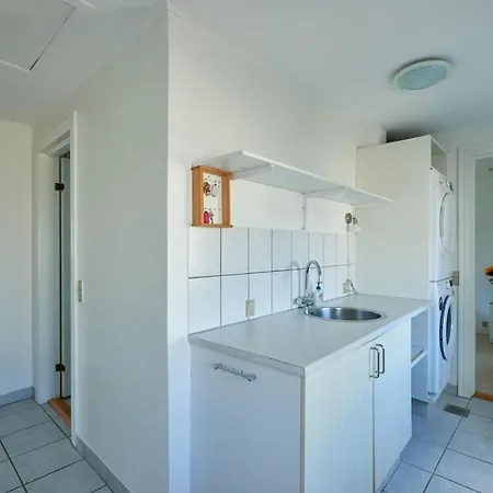 2 Bedroom Flat With Garden Just Outside Lokken Apartman