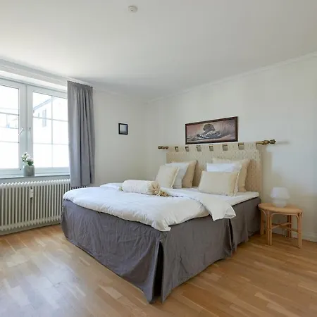 2 Bedroom Flat With Garden Just Outside Lokken *